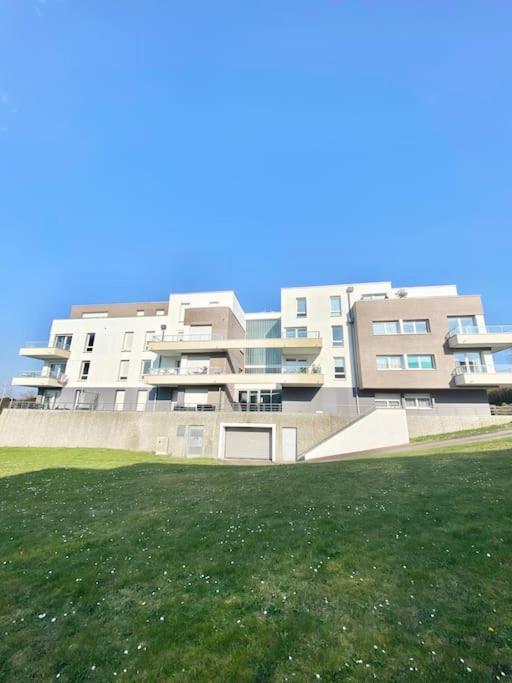 Le Domaine Reserve , Parking Et Ecrin De Verdure Amiens Exterior foto