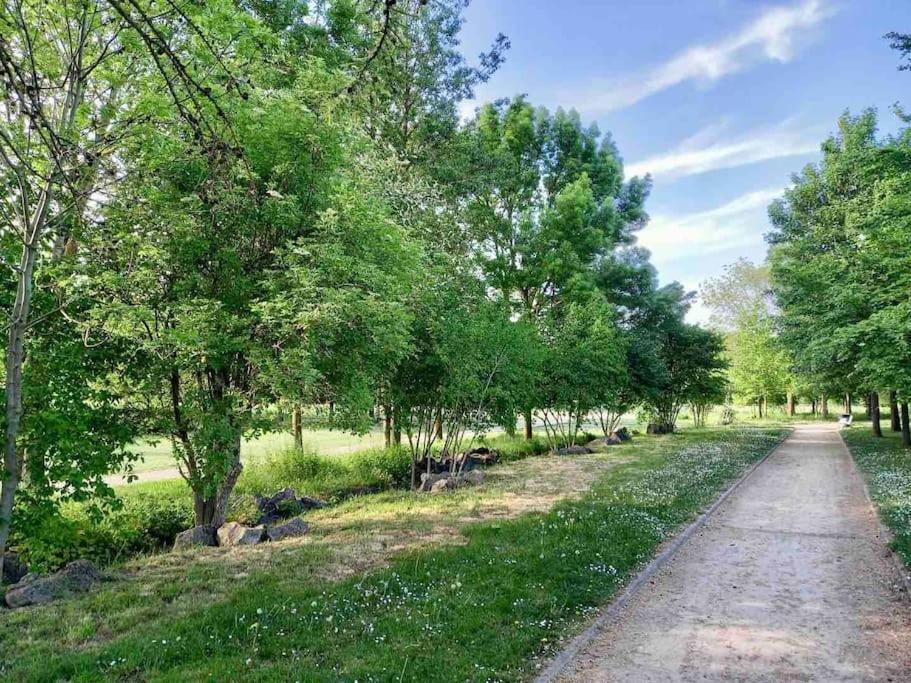 Le Domaine Reserve , Parking Et Ecrin De Verdure Amiens Exterior foto